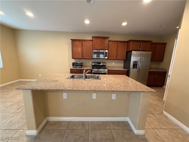 Photo - 2899 Rough Green St