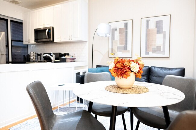 Photo - 230 W 113th St Unidad ID1032010P