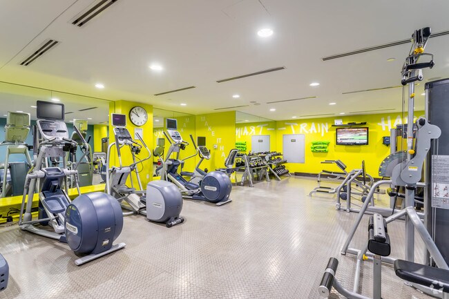 Gimnasio - Onyx on First