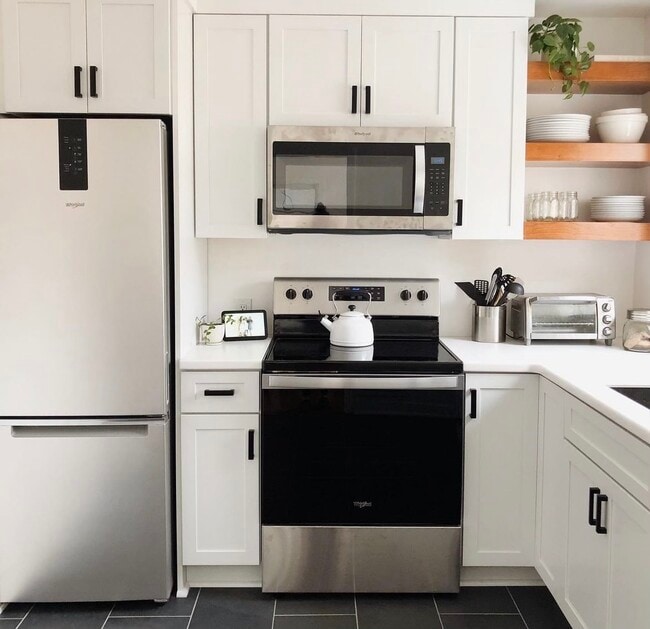 Photo - 4218 Saint Clair St