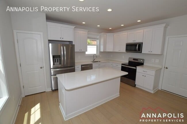 Photo - 503 Highland Dr