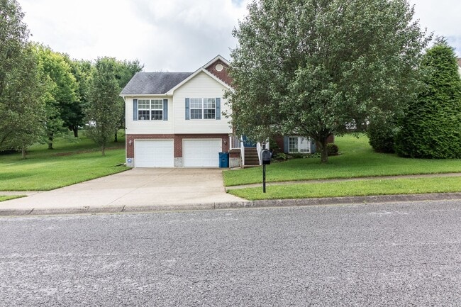 Photo - 705 Wandering Way