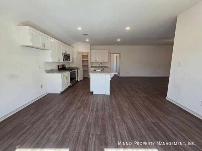 Photo - 6009 Kauffman Dr