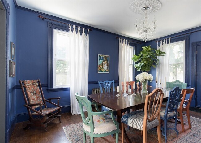 Photo - 198 Byron St