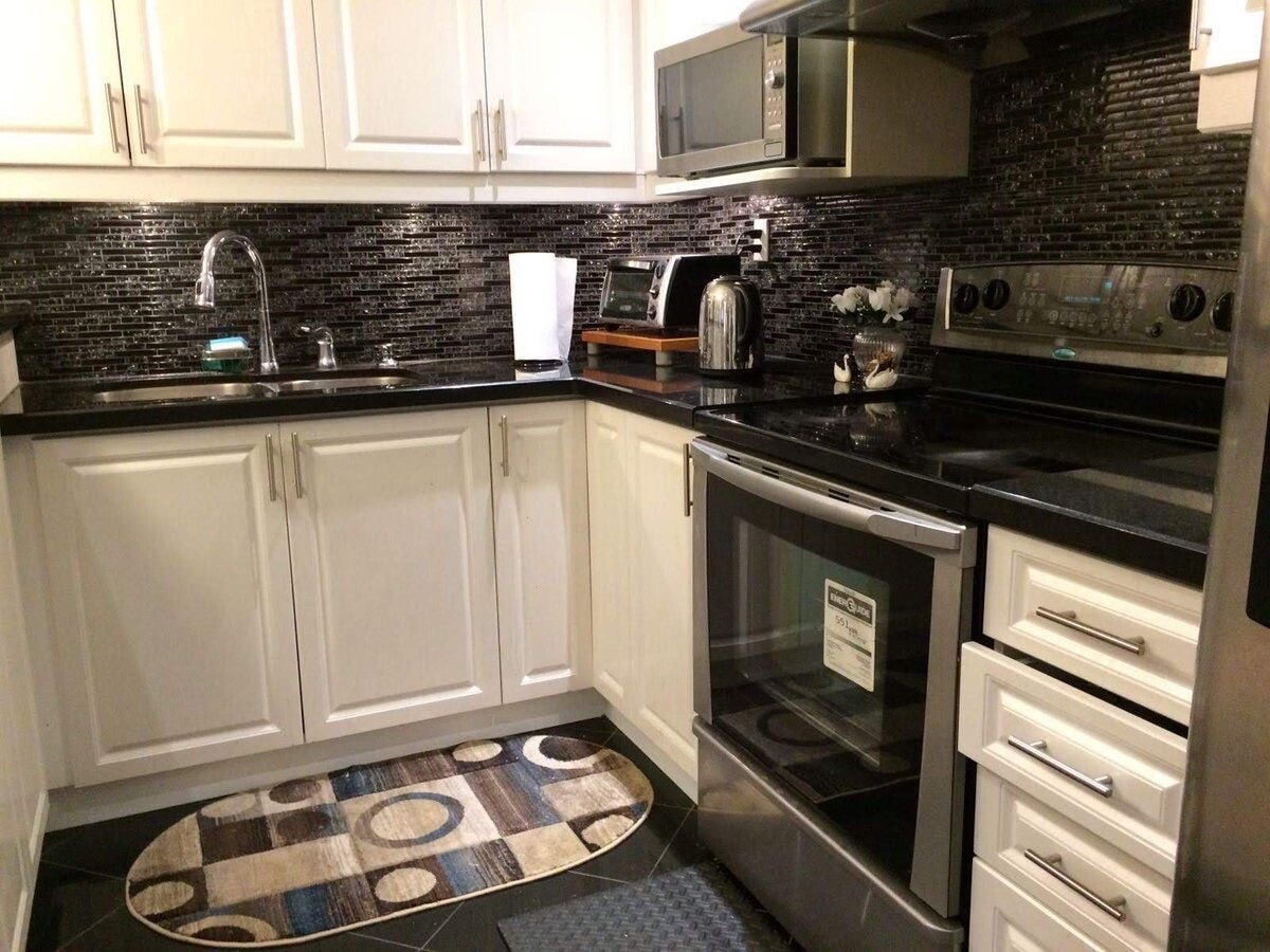 Photo - 166 Welland Av Unit 166 Welland Avenue