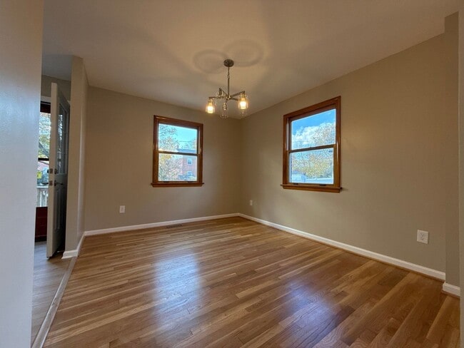 Photo - Beautiful 3 Bedroom 2 Bath House In Parkville
