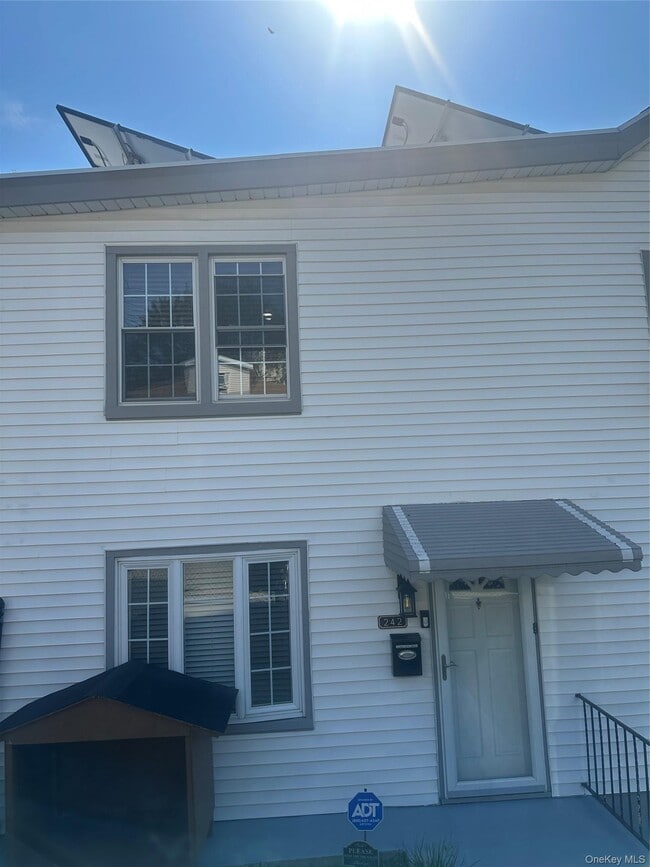 242 Sommerville Pl