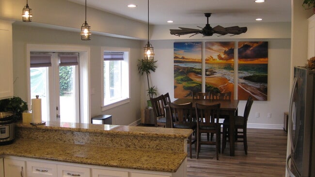 Photo - 7826 Mason Ave