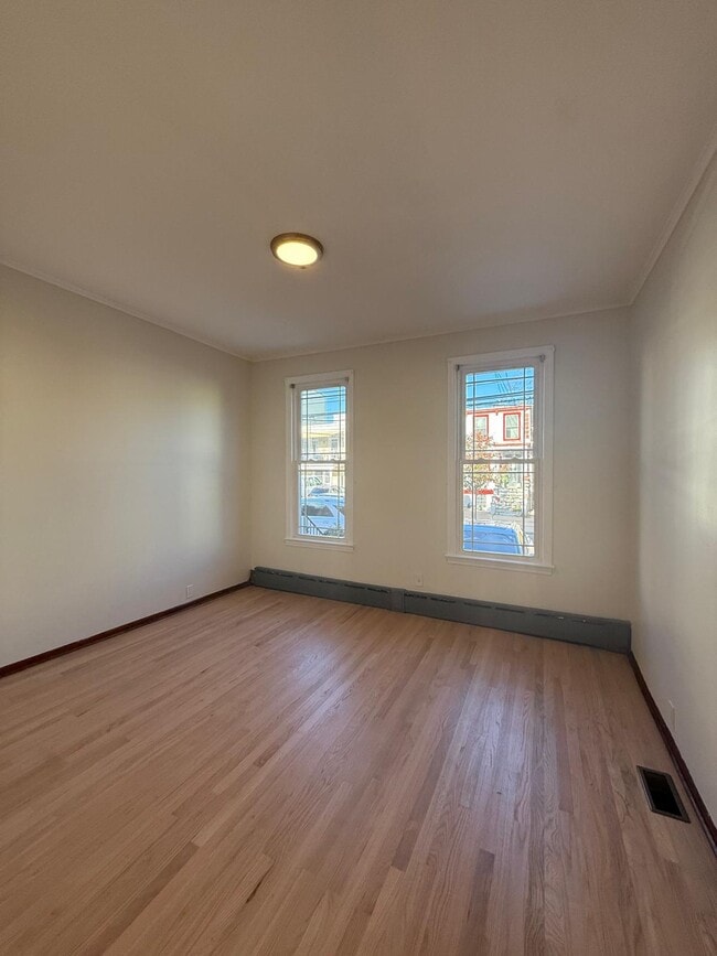 Photo - 111 19th St Unidad 1st floor