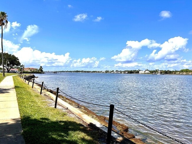Photo - 127 Yacht Club Way Unit 109