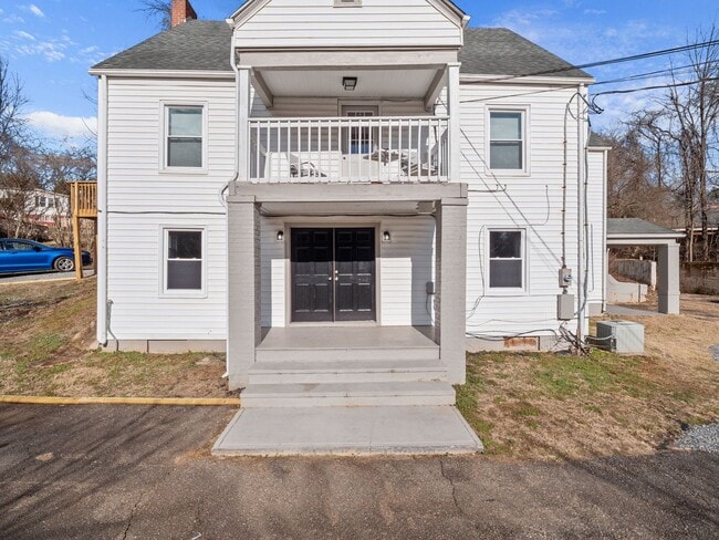 Photo - 945 S Main St Unit A