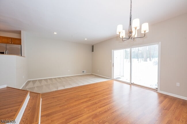 Photo - 63 Hickory Way