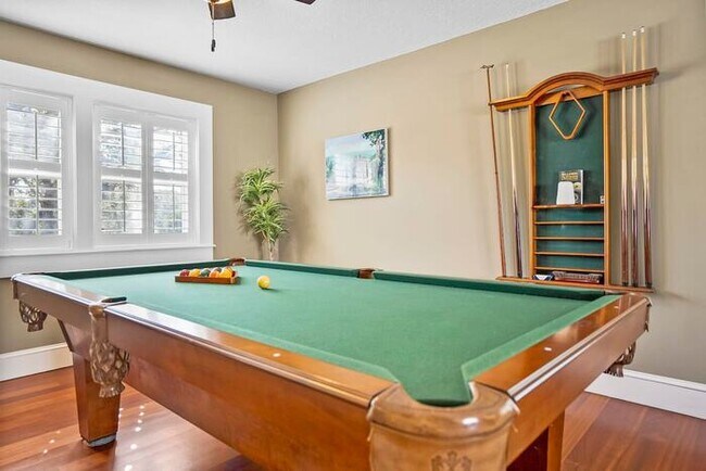 Photo - 212 5th St