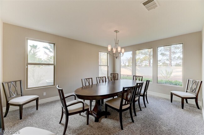 5 Chateau Whistler Ct