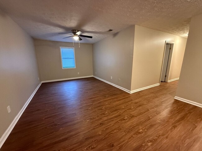 Building Photo - 108/110 St Andrews Ct Unit 108