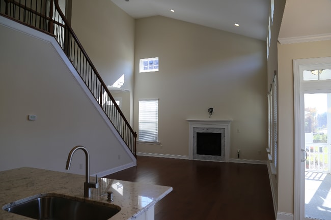 Photo - 123 Acorn Hollow Pl