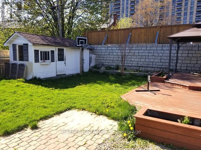 Photo - 26 Arbutus Crescent