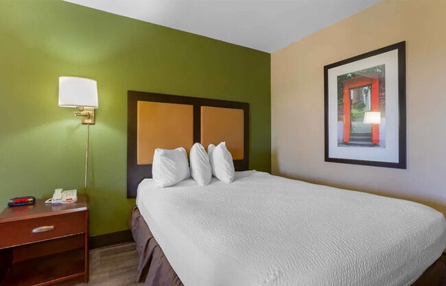 Emerald Suites at Chandler