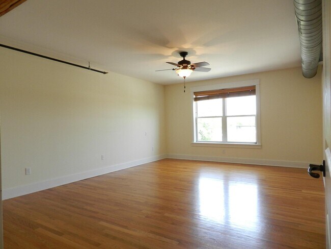 505 Fay St Unit 204