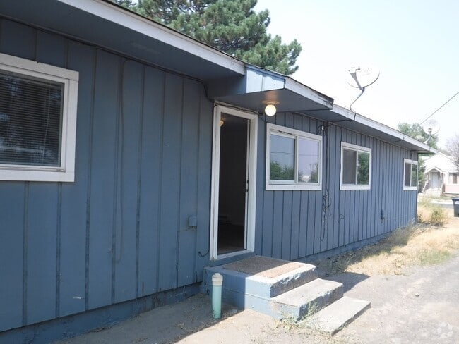 Building Photo - 9837 Olympic Dr NE Unit 9837 Olympic Dr NE #B Rental