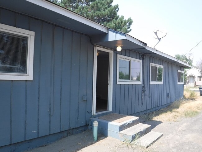 Building Photo - 9837 Olympic Dr NE Unit 9837 Olympic Dr NE #B Rental
