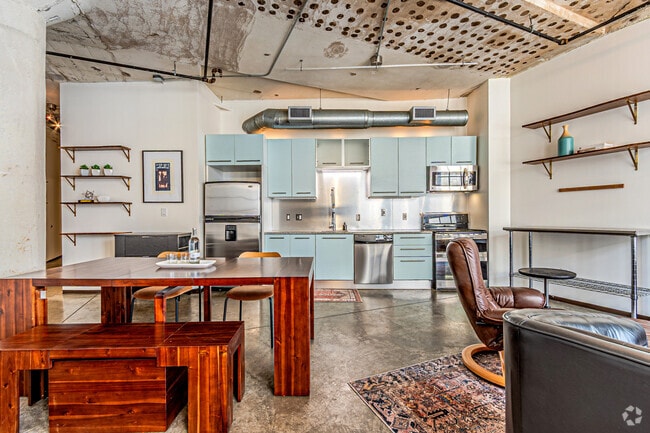 Building Photo - 1122 Jackson St Rental