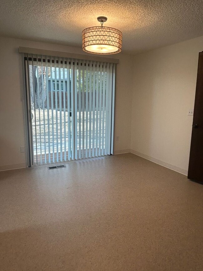 Photo - Charming 3-Bedroom Home – Madras