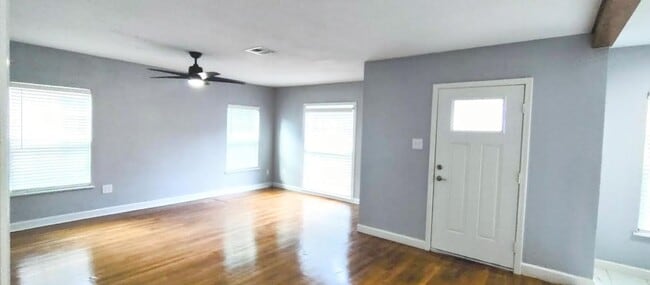 Photo - 4000 Austin Ave