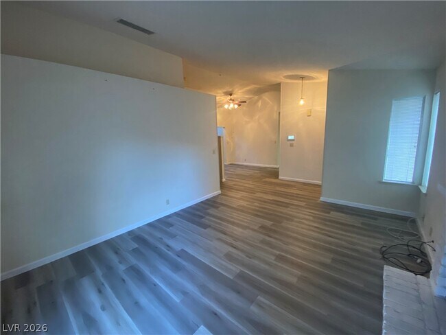 Photo - 5712 Swimmer Dr