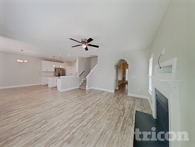 Photo - 834 Lakemont Dr