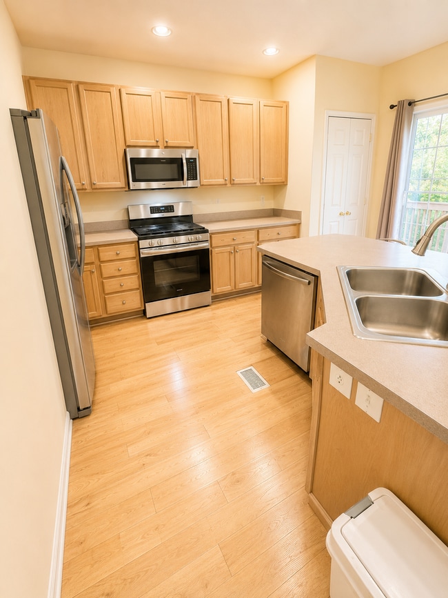 Photo - 15 Saw Mill Ct