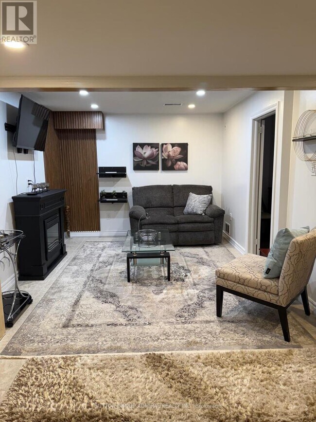 Photo - 310 Narinia Crescent