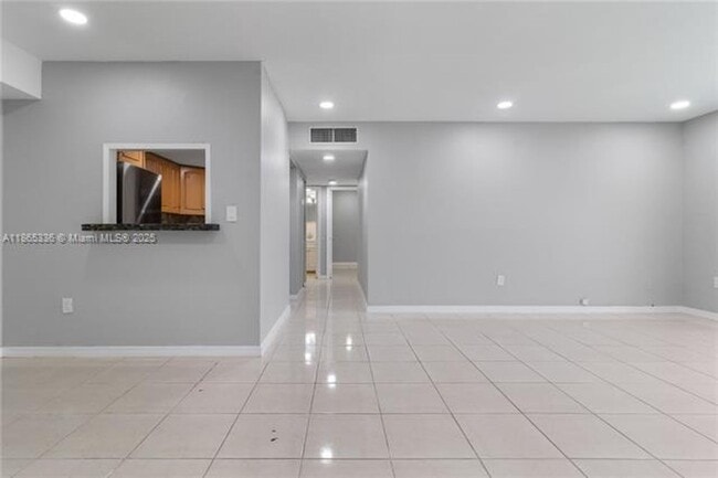Building Photo - 7953 SW 104th St Unit 7953 SW 104th St  108D Rental