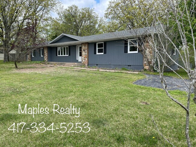 5 Bedroom, 3 Bathroom HOUSE in Branson, MO... - 5 Bedroom, 3 Bathroom HOUSE in Branson, MO...
