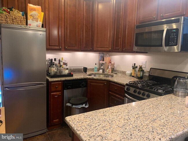 Photo - 309 S 12th St Unit 1R