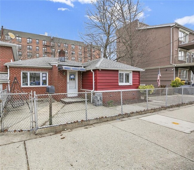 Photo - 2823 Ford St Apartment Unit 1