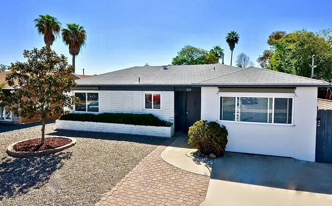 Building Photo - 5BD/2BA, Great Sunroom! Rental