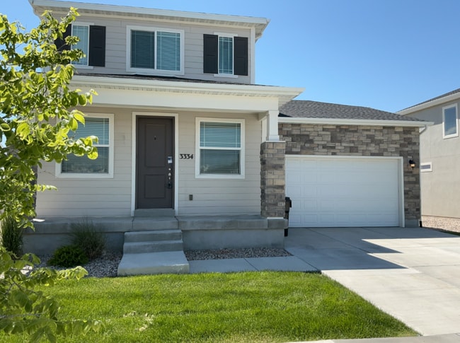 Building Photo - 3334 Fields Ave