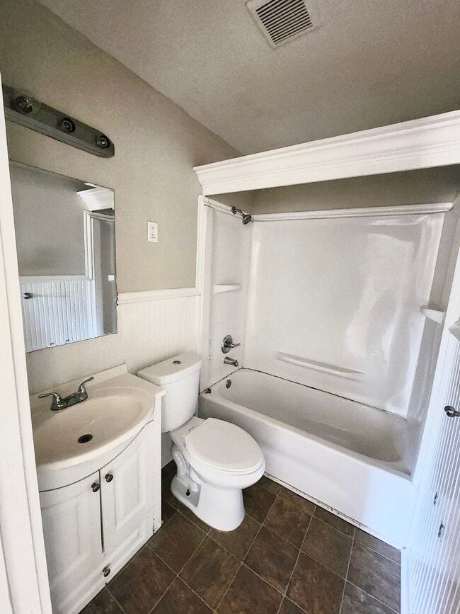 Photo - 1628 1st St NW