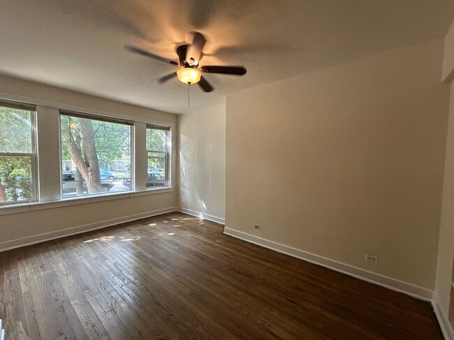 Photo - 2554 W Eastwood Ave Unit 1