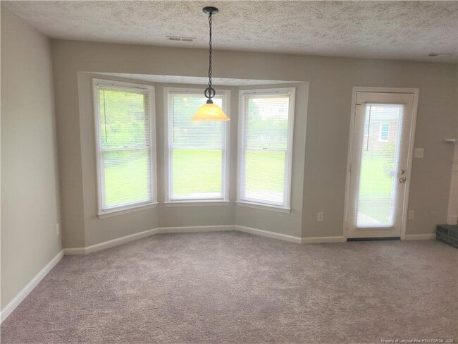 Photo - 286 Potash Pl
