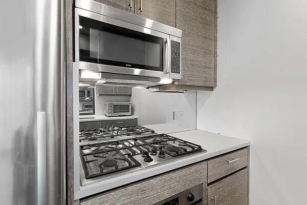 Photo - 305 W 16th St Unit 5B