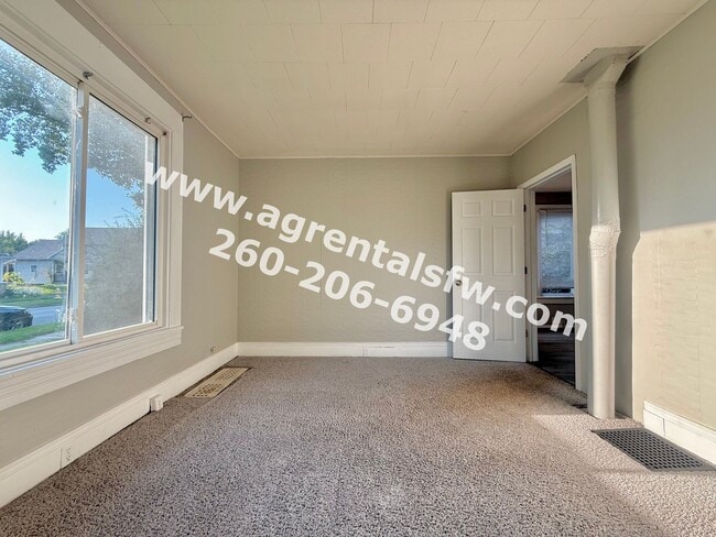 Photo - 2721 Fox Ave