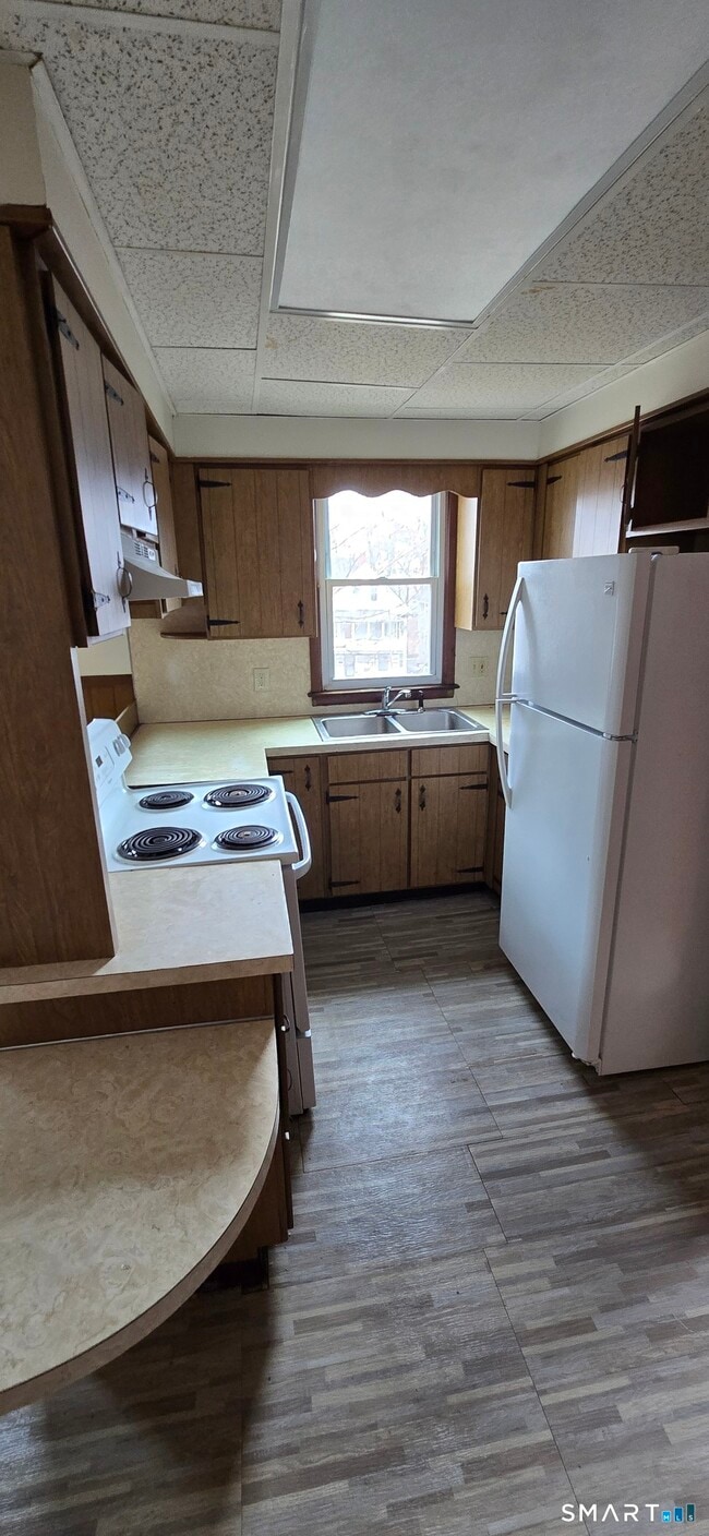 Photo - 79 Robbins St Unit fl 2