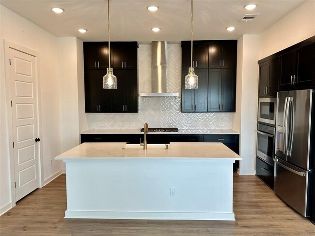 Photo - 111 Comfort Maple Ln