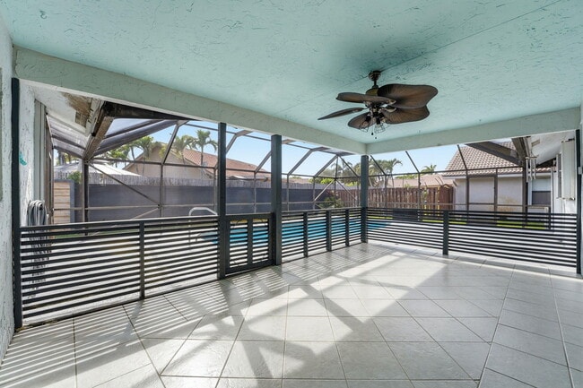 Photo - 9284 Laurel Green Dr