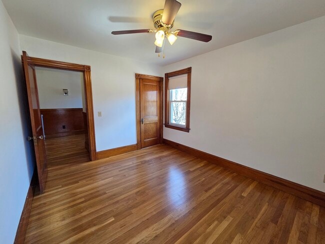 Photo - 12 Maple St Unidad 12 Rear