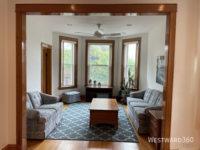 Photo - 2714 N Albany Ave Unit 2