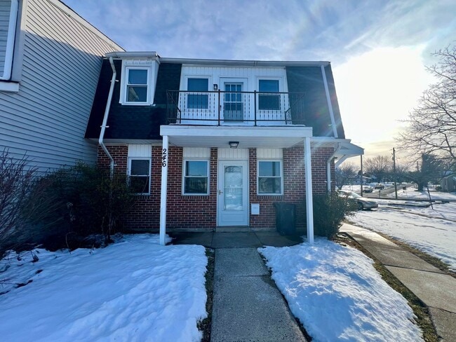 Building Photo - Washington Pl 246-247 Unit 247