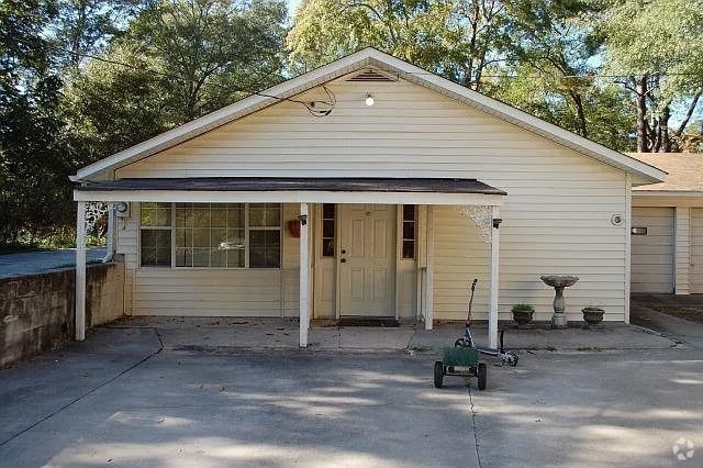 Building Photo - 323 Sally Dr Rental
